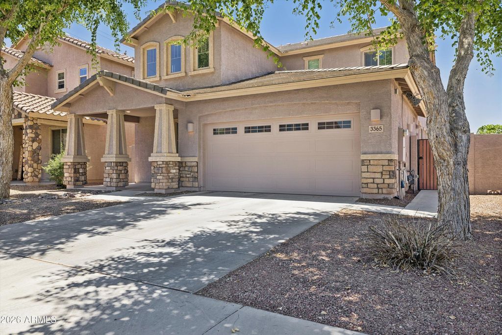 Image 2 of property listing at 3365 E HONEYSUCKLE Place, Chandler, AZ 85286