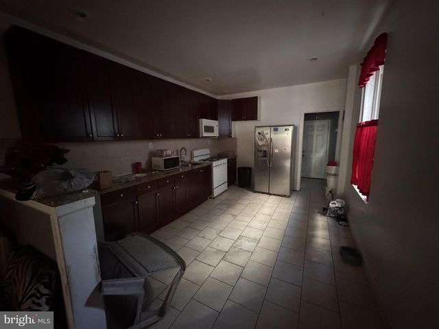 4141 CAMBRIDGE, Philadelphia, PA 19104