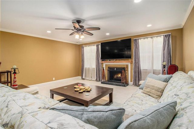 112 Hillcrest Road, West Point, GA 31833