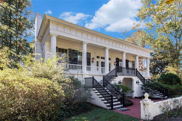 112 Hillcrest Road, West Point, GA 31833