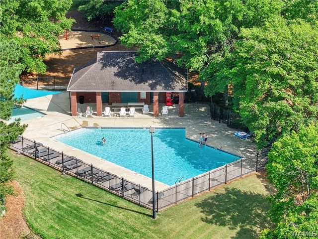 13672 Old Ivey Dr, Northport, AL 35475