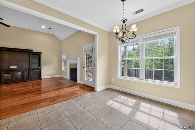 13672 Old Ivey Dr, Northport, AL 35475