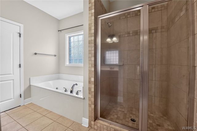 13672 Old Ivey Dr, Northport, AL 35475