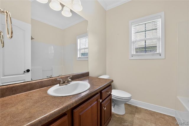 13672 Old Ivey Dr, Northport, AL 35475