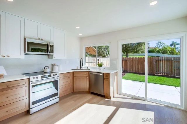 8665 Rideabout Ln, San Diego, CA 92129