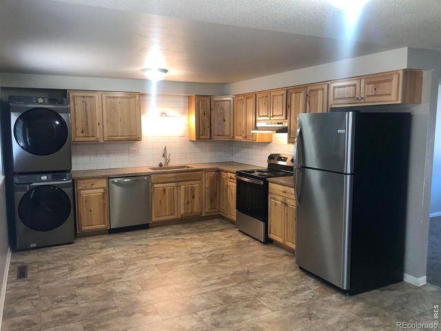 1921 12th Avenue, Longmont, CO 80501