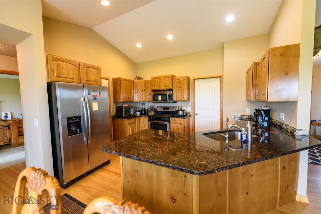 130 Christine Lane, Dillon, MT 59725 photo 3