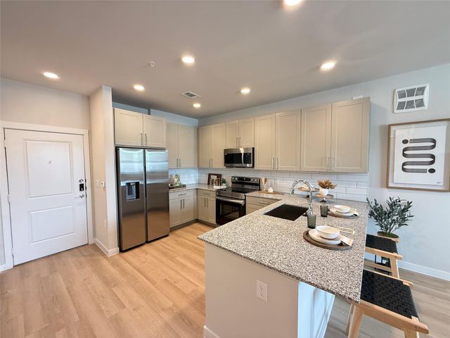 1610 Campbell Rd B1.361, Houston, TX 77055