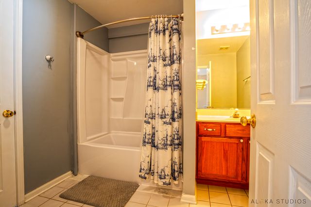 1850 Wisteria Drive, Aurora, IL 60503