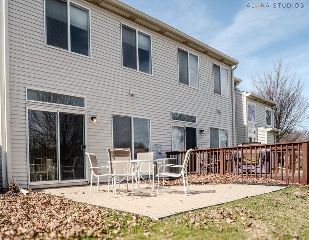 1850 Wisteria Drive, Aurora, IL 60503