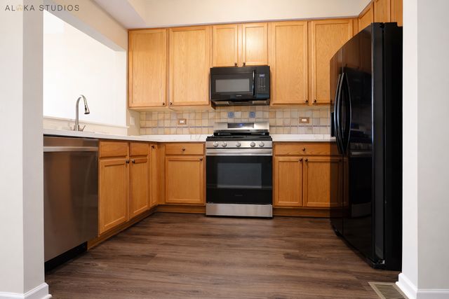 1850 Wisteria Drive, Aurora, IL 60503