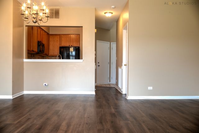 1850 Wisteria Drive, Aurora, IL 60503