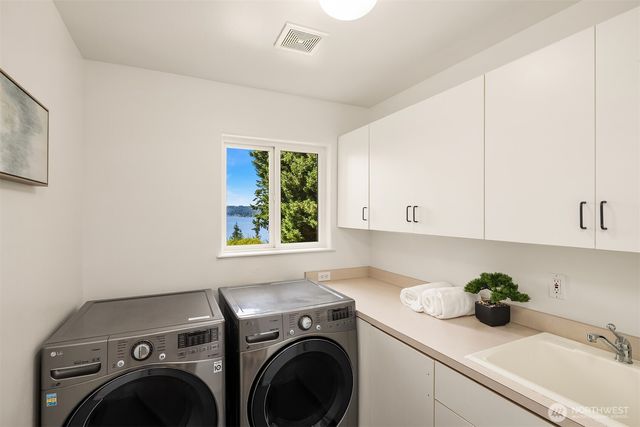 20230 NE 18th Place, Sammamish, WA 98074