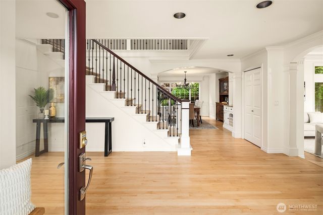 20230 NE 18th Place, Sammamish, WA 98074