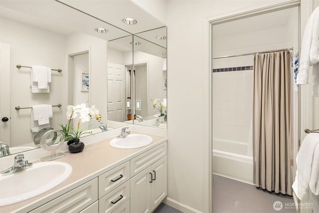 20230 NE 18th Place, Sammamish, WA 98074