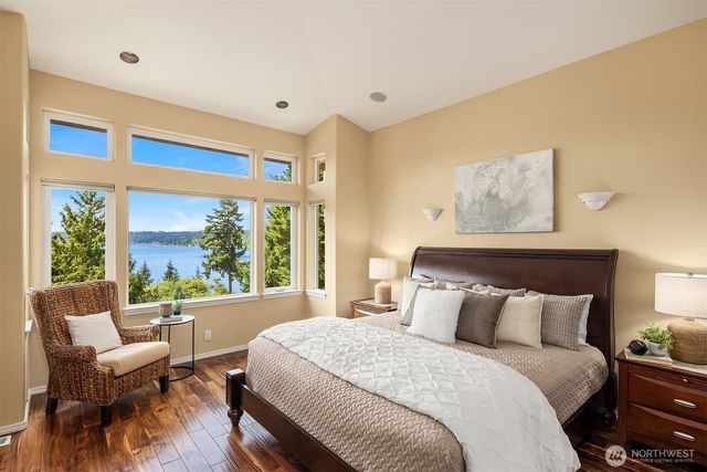 20230 NE 18th Place, Sammamish, WA 98074