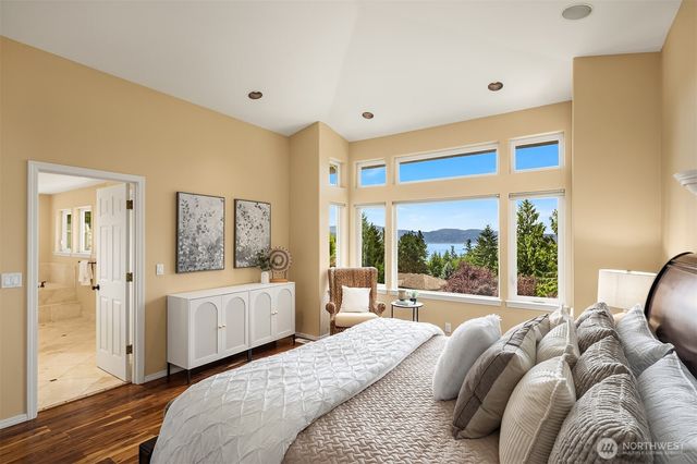 20230 NE 18th Place, Sammamish, WA 98074