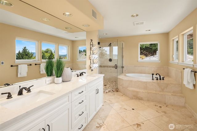 20230 NE 18th Place, Sammamish, WA 98074