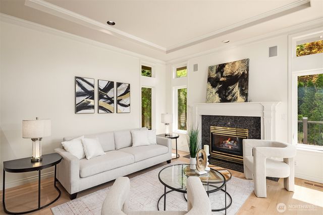 20230 NE 18th Place, Sammamish, WA 98074