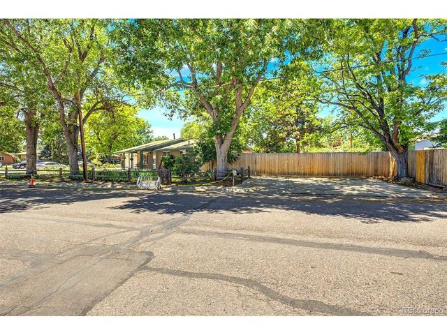 1661 Allison St, Lakewood, CO 80214