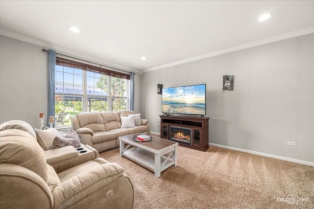 3646 Thornhill Drive, Elgin, IL 60124