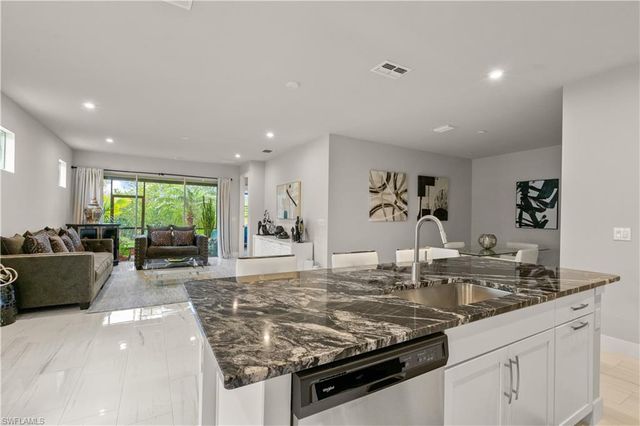 10355 Bonavie Cove DR, Fort Myers, FL 33966