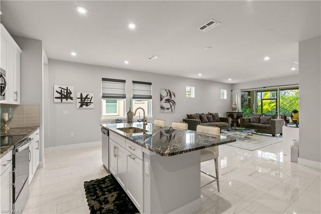 10355 Bonavie Cove DR, Fort Myers, FL 33966