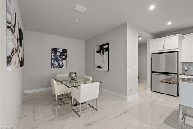 10355 Bonavie Cove DR, Fort Myers, FL 33966