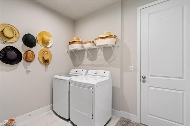 10355 Bonavie Cove DR, Fort Myers, FL 33966