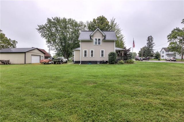 413 E Stanley Street, Thorp, WI 54771