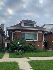 8736 S Justine Street, Chicago, IL 60620