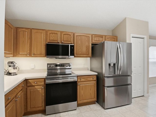 1332 CAMERO DRIVE, Lady Lake, FL 32159