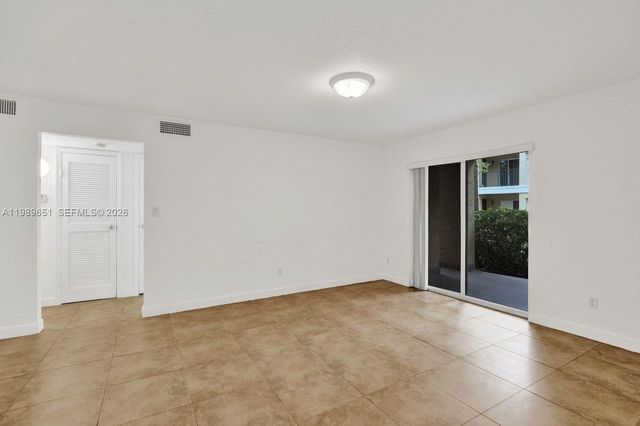 949 Riverside Dr 417, Coral Springs, FL 33071