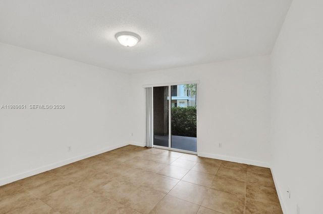 949 Riverside Dr 417, Coral Springs, FL 33071