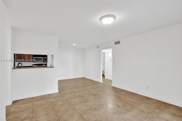 949 Riverside Dr 417, Coral Springs, FL 33071