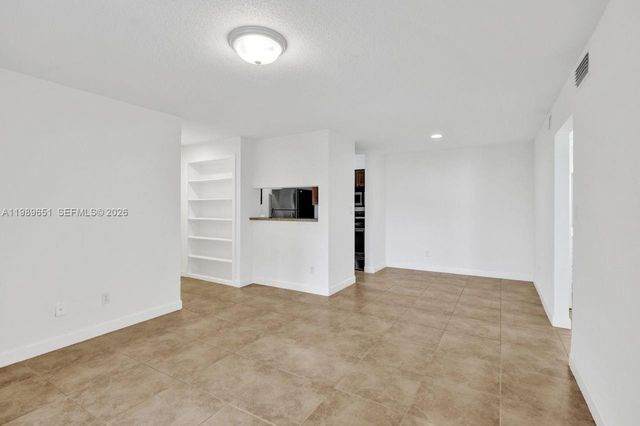 949 Riverside Dr 417, Coral Springs, FL 33071