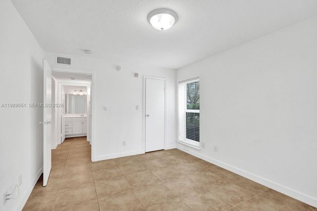 949 Riverside Dr 417, Coral Springs, FL 33071