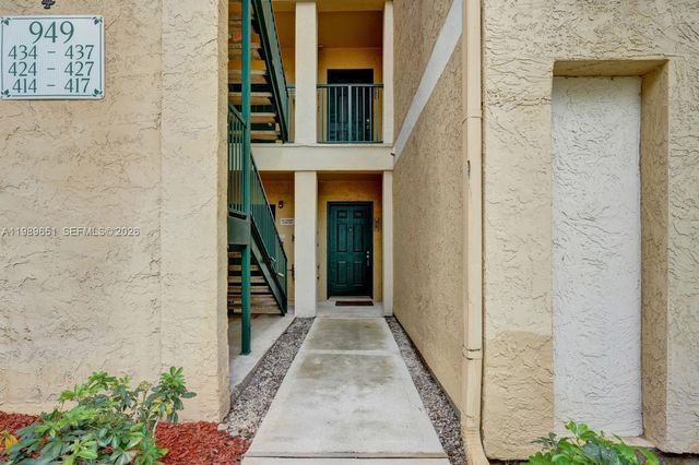 949 Riverside Dr 417, Coral Springs, FL 33071