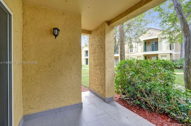 949 Riverside Dr 417, Coral Springs, FL 33071