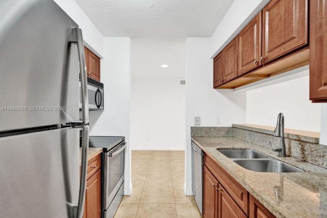 949 Riverside Dr 417, Coral Springs, FL 33071