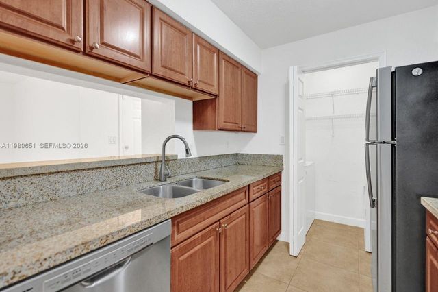 949 Riverside Dr 417, Coral Springs, FL 33071