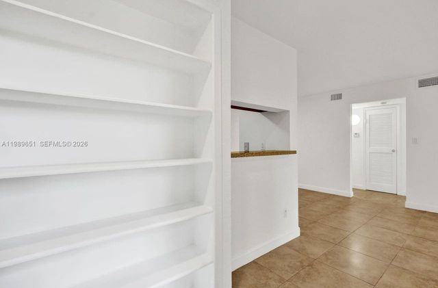 949 Riverside Dr 417, Coral Springs, FL 33071