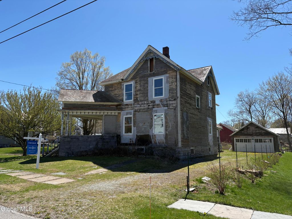 4 Elm Street, Granville, NY 12832