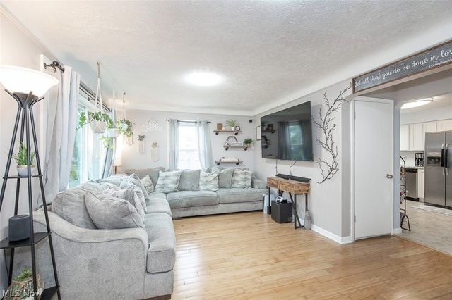 370 Taft Avenue, Bedford, OH 44146