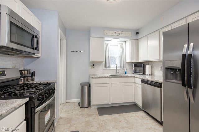 370 Taft Avenue, Bedford, OH 44146