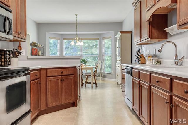 1437 Colonial Drive, St Charles, MO 63304