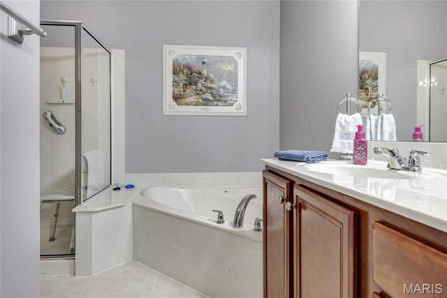 1437 Colonial Drive, St Charles, MO 63304