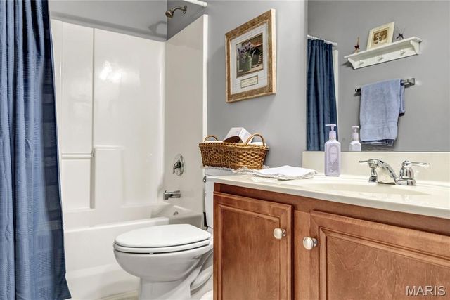 1437 Colonial Drive, St Charles, MO 63304