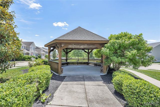 1437 Colonial Drive, St Charles, MO 63304