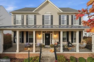 6711 SELBOURNE LN, Gainesville, VA 20155